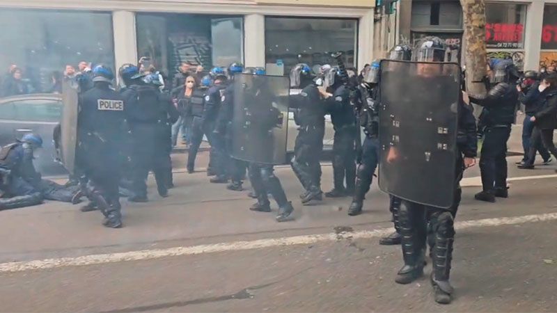 Brutal represión policial contra los que apoyan la causa palestina en Francia
